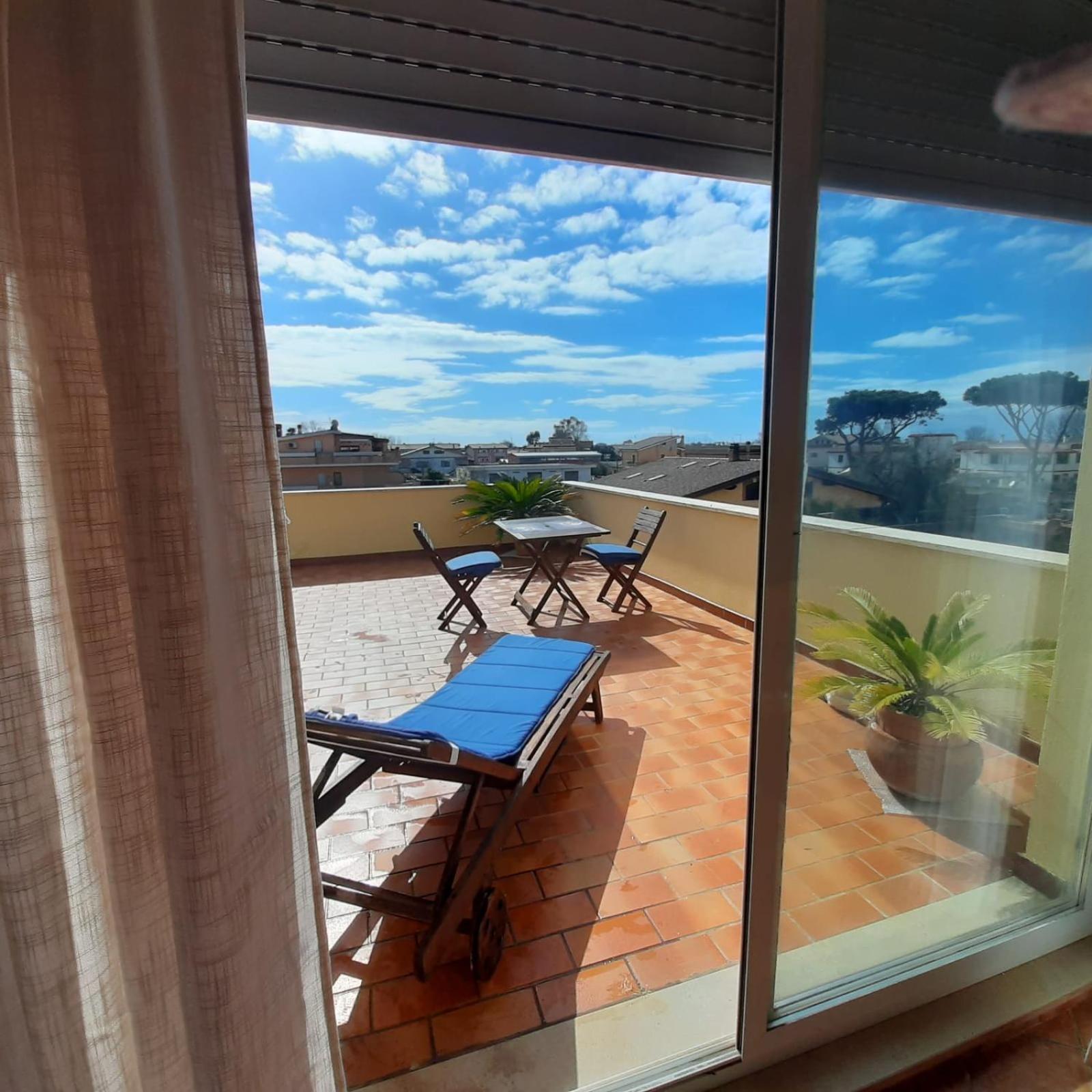 La Terrazza Sul Faro Διαμέρισμα Φιουμιτσίνο Εξωτερικό φωτογραφία