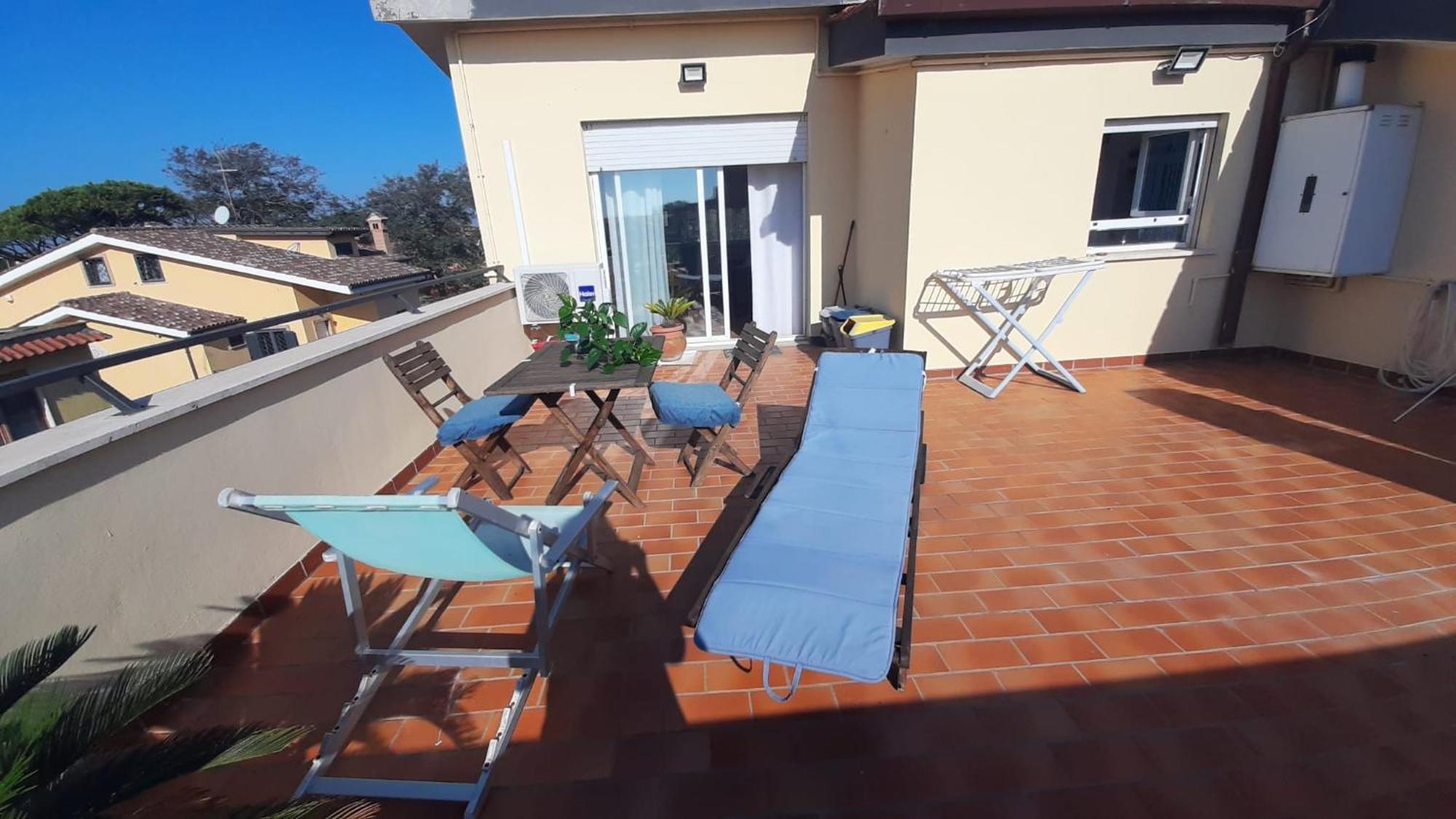 La Terrazza Sul Faro Διαμέρισμα Φιουμιτσίνο Εξωτερικό φωτογραφία